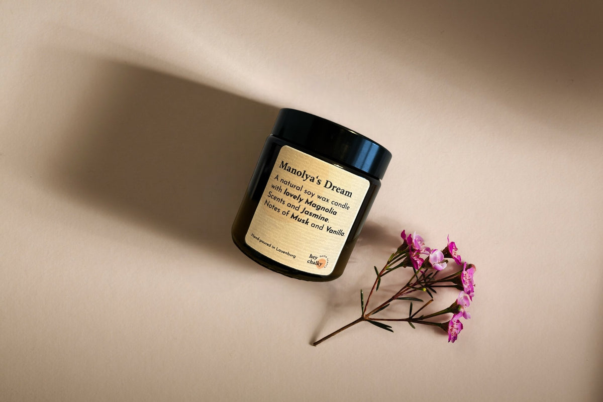 Duftkerze Manolyas Dream 100g mit Magnolie und Moschus – KONSTLERIA