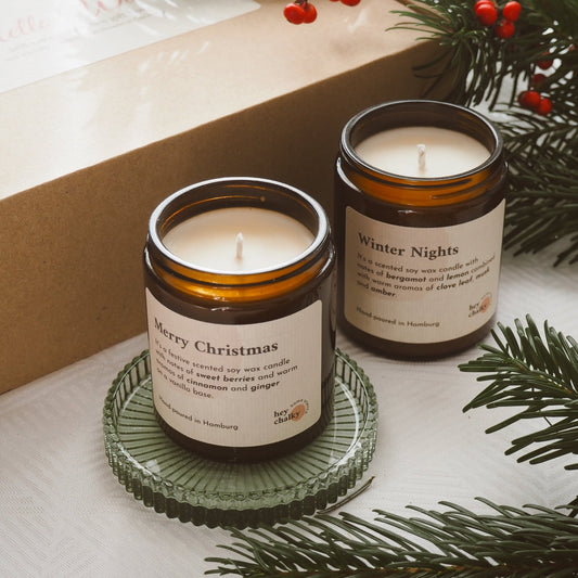 Duftkerze Merry Christmas 155g, handgegossen aus Sojawachs - KONSTLERIA