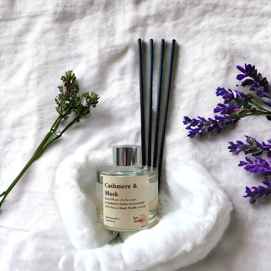 Reed Diffuser „Cashmere & Musk“ | Kaschmir & Moschus | Raumduft Handgemacht - KONSTLERIA